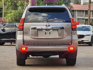 Toyota Land Cruiser Prado 2.8 2021 Brown