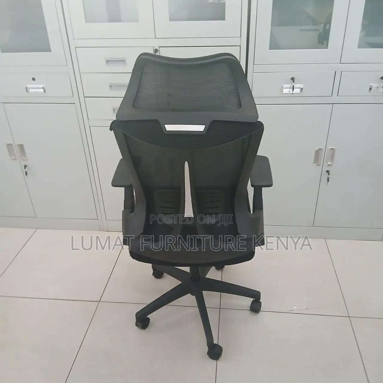 Modern Mesh Staff Chair