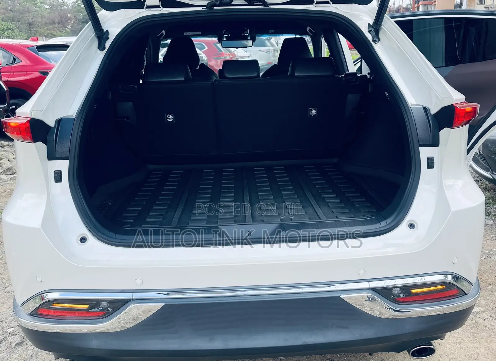 Toyota Harrier 2.0 2020 White