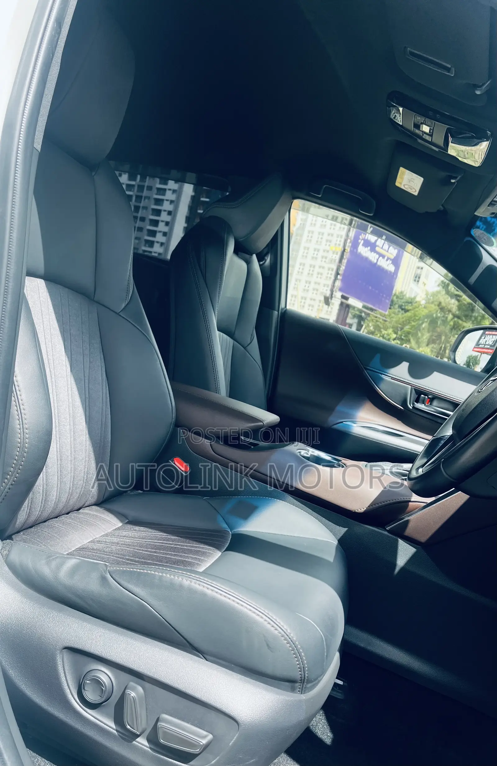 Toyota Harrier 2.0 2020 White