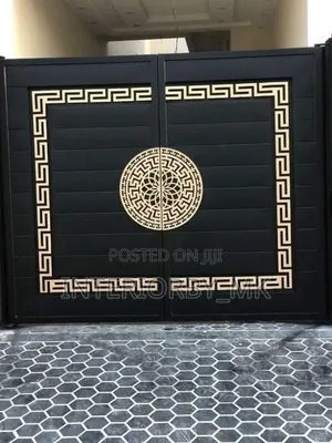 Sliding Gate With Designer Steel Pattern