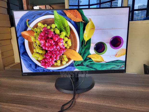 Lenovo Thinkpad 32 Inches Frameless - main view