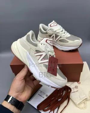 New Balance 990