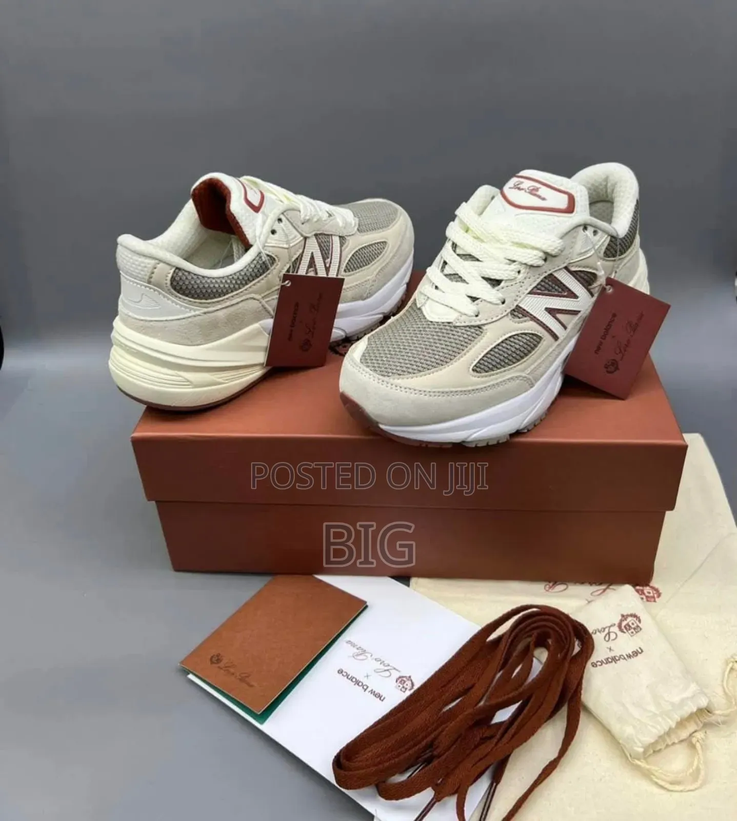 New Balance 990