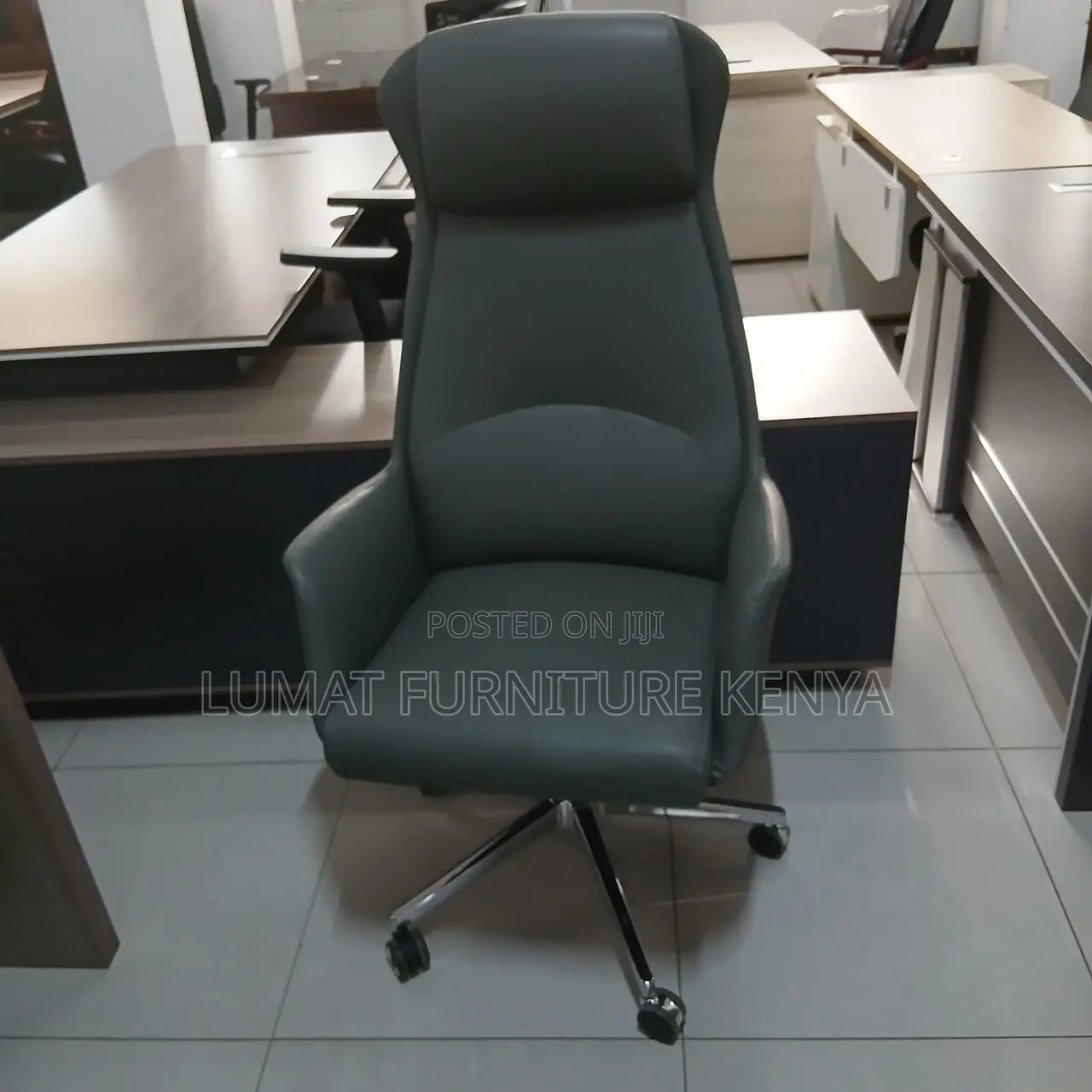 Executive Staff Chair