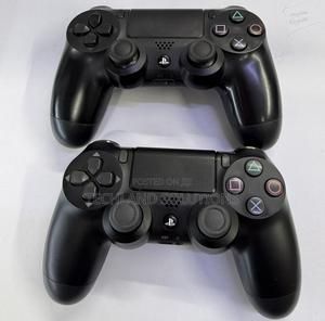 Pristine Ps4 Original. Pad - thumbnail 2