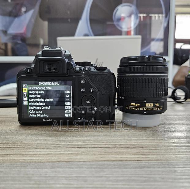 Nikon D3500 DSLR Camera + 18-55mm - thumbnail 2