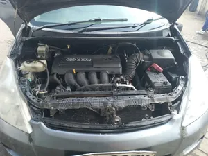 Toyota Wish 2004 Silver