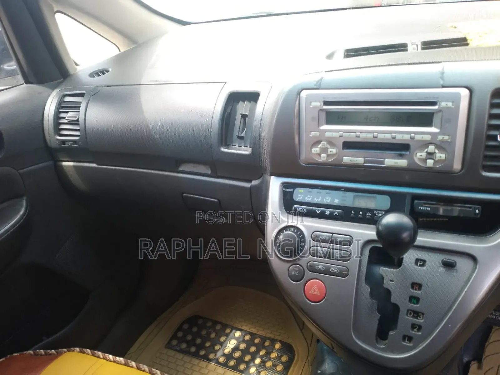 Toyota Wish 2004 Silver