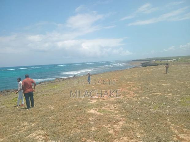 Beach Plot for Sale. - thumbnail 2