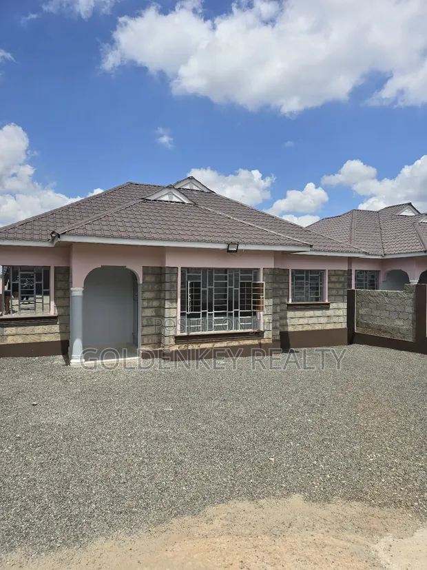 4bdrm Bungalow in Kibiku for sale