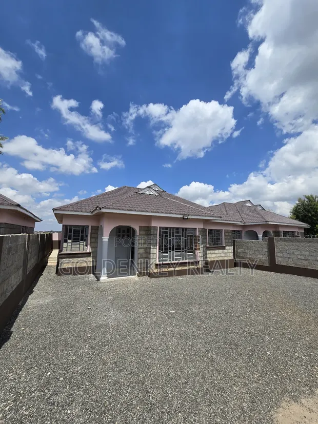 4bdrm Bungalow in Kibiku for sale