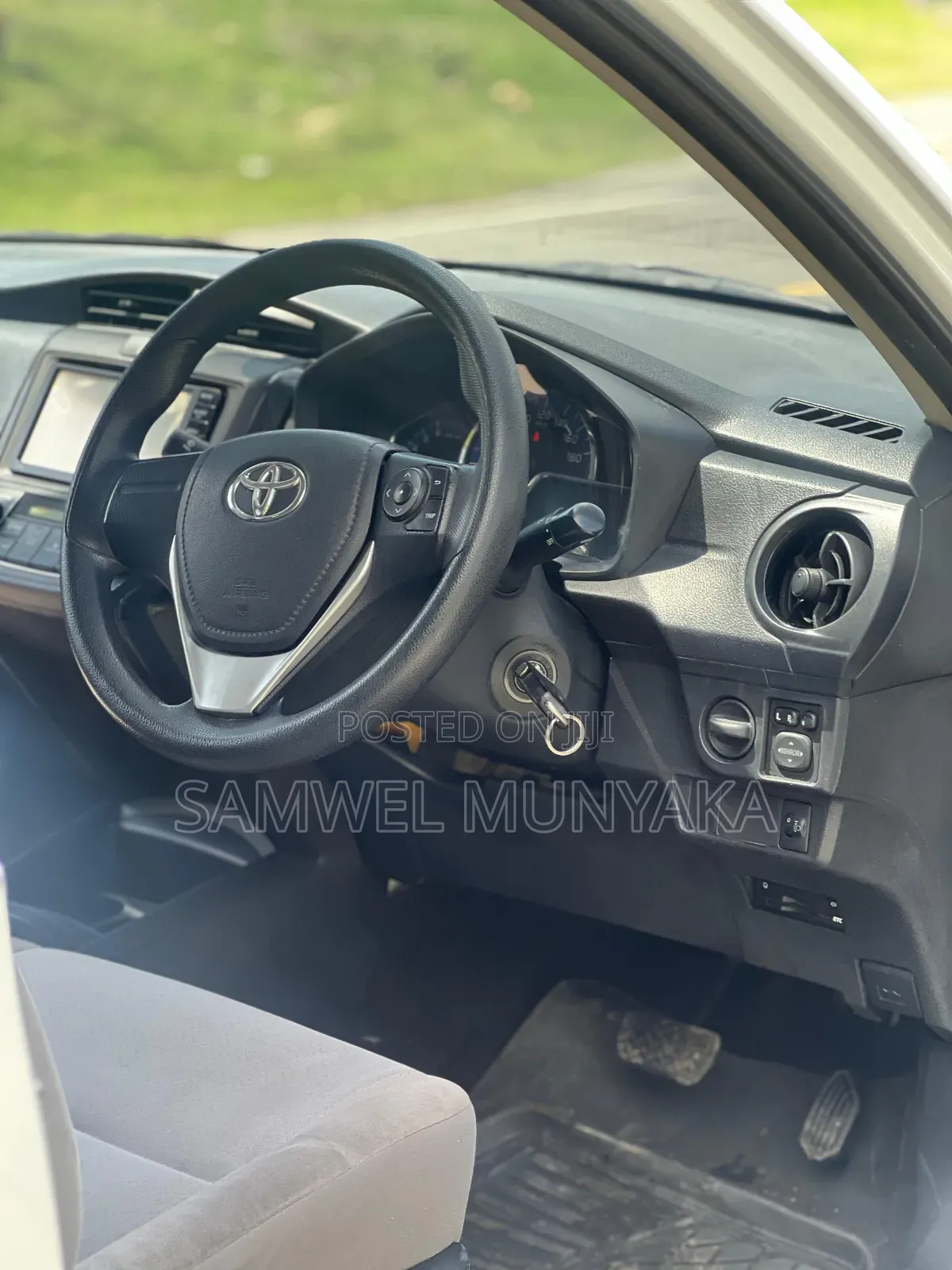 Toyota Axio 1.5 Hybrid 2WD 2016 Pearl