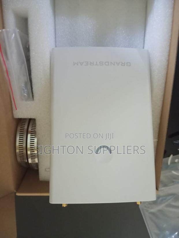 Grandstream Gwn7605lr Outdoor Long-Range Wifi Access Point - main view