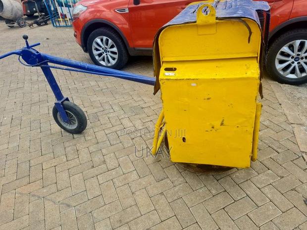 Single-Drum Pedestrian Roller. - thumbnail 3