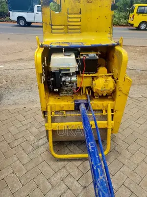 Single-Drum Pedestrian Roller.