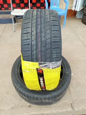 245/35r21 Road King Tyres – Sleek Performance Design