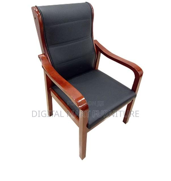 Black Corporate Leather Chair - thumbnail 2