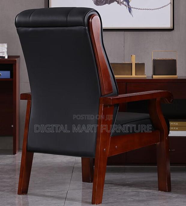 Black Corporate Leather Chair - thumbnail 8