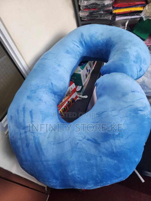 Imported C Shape Velvet Pregnancy Pillow for Full Body - thumbnail 2