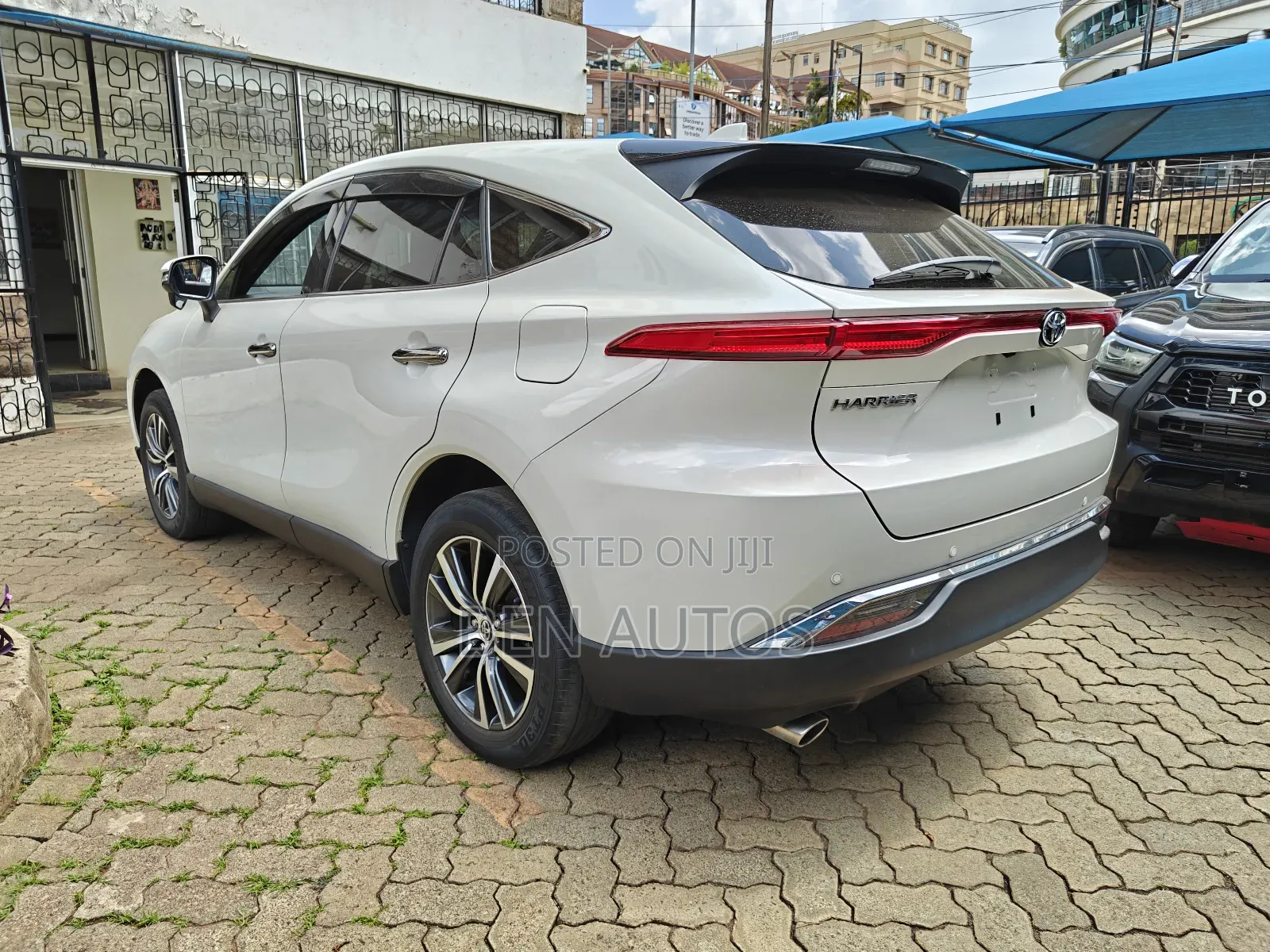 Toyota Harrier 2.0 2020 White