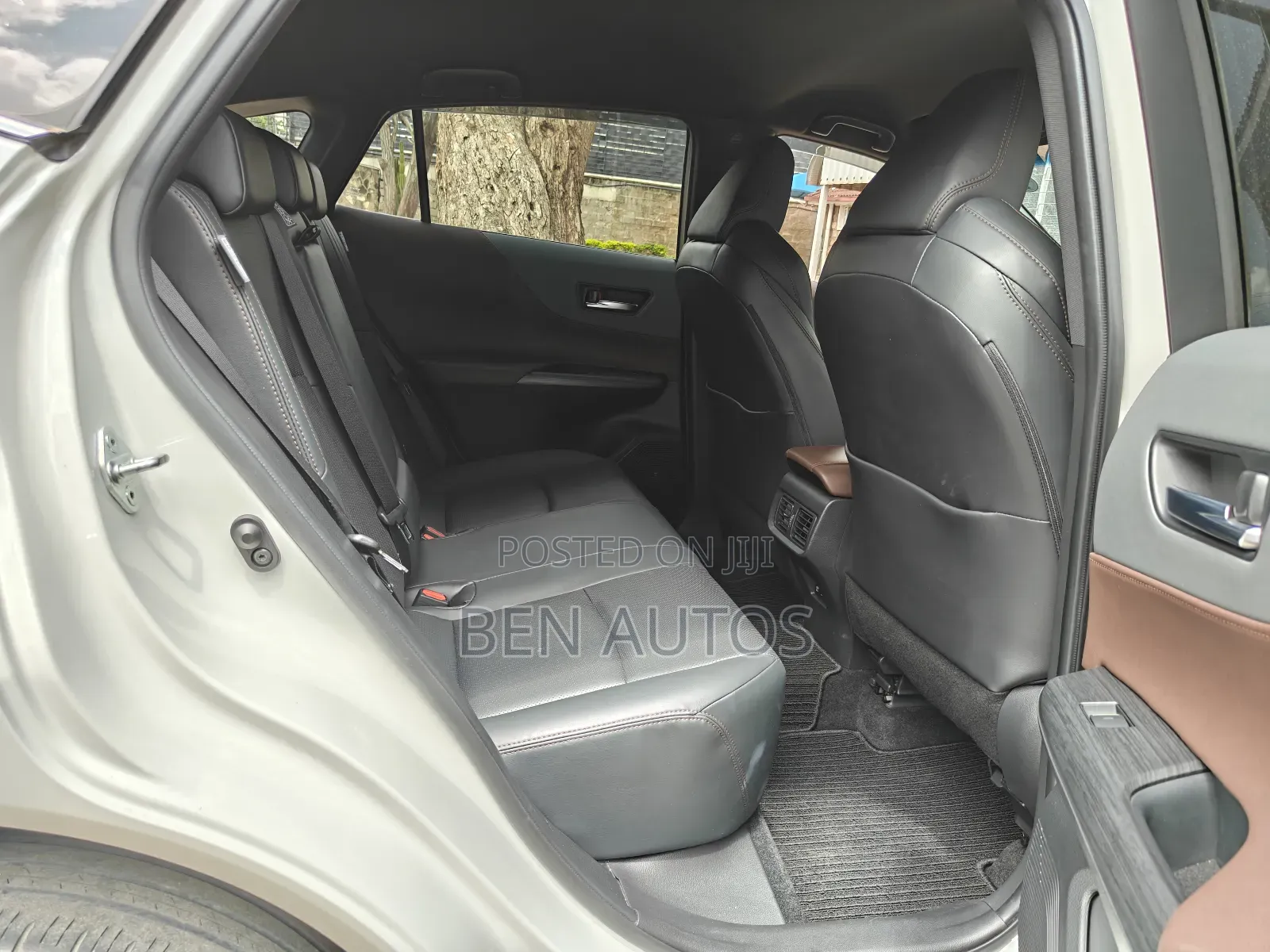 Toyota Harrier 2.0 2020 White
