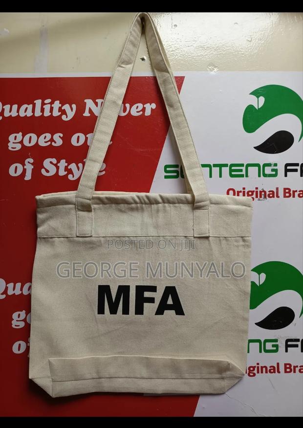 Foldable Multipurpose Tote Bag - thumbnail 3