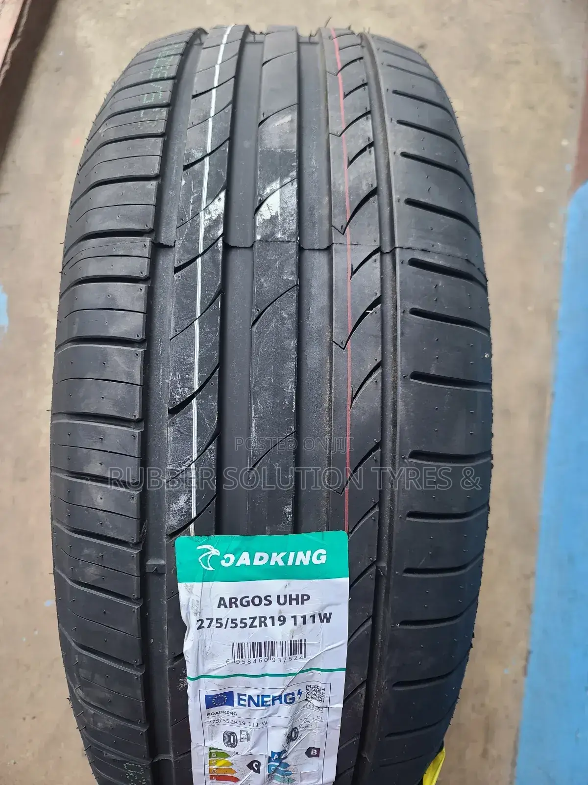 275/55r19 Roadking Tires