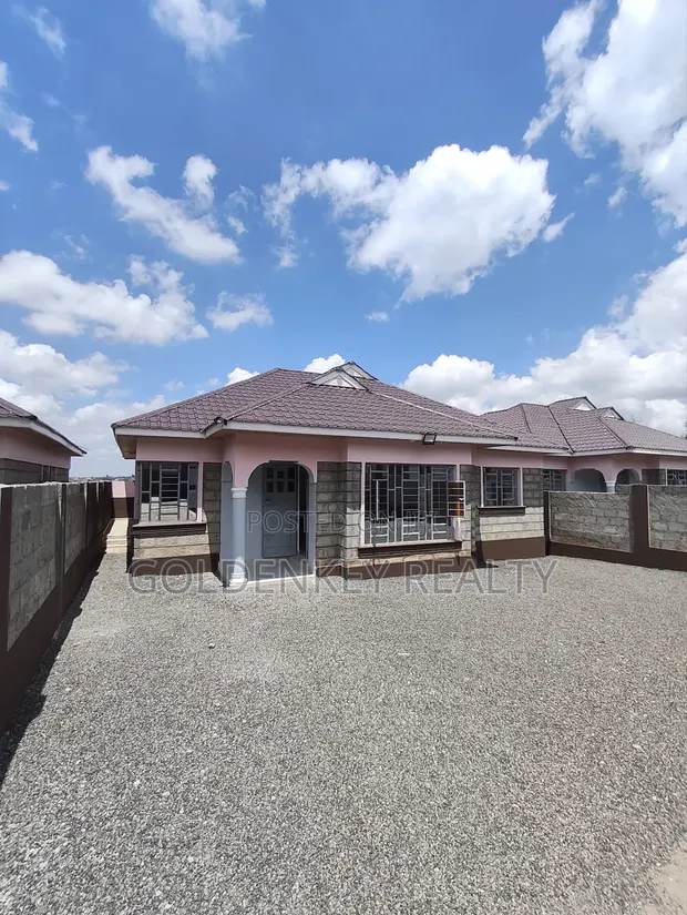 4bdrm Bungalow in Kibiku for sale
