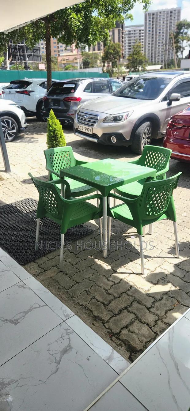 Durable Plastic Table With Metal Legs With Plastic Chairs Set