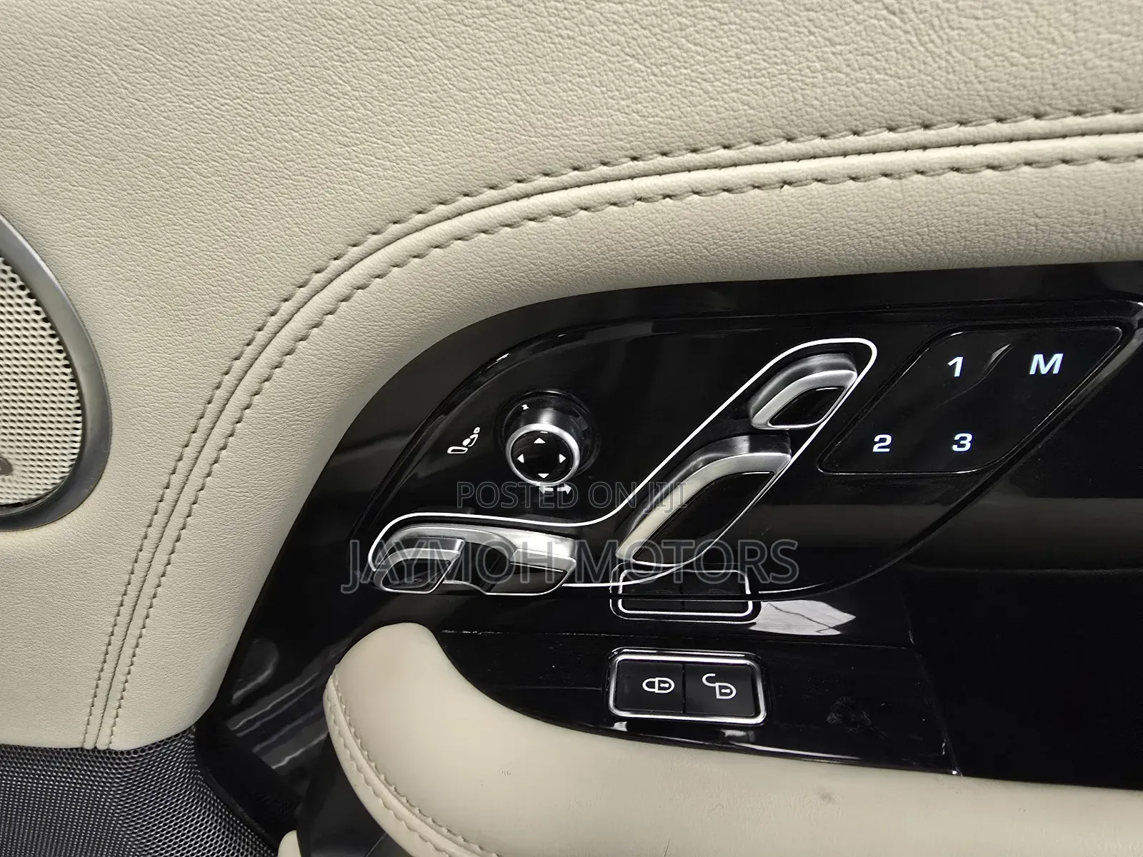 Land Rover Range Rover Vogue 2020 Gold