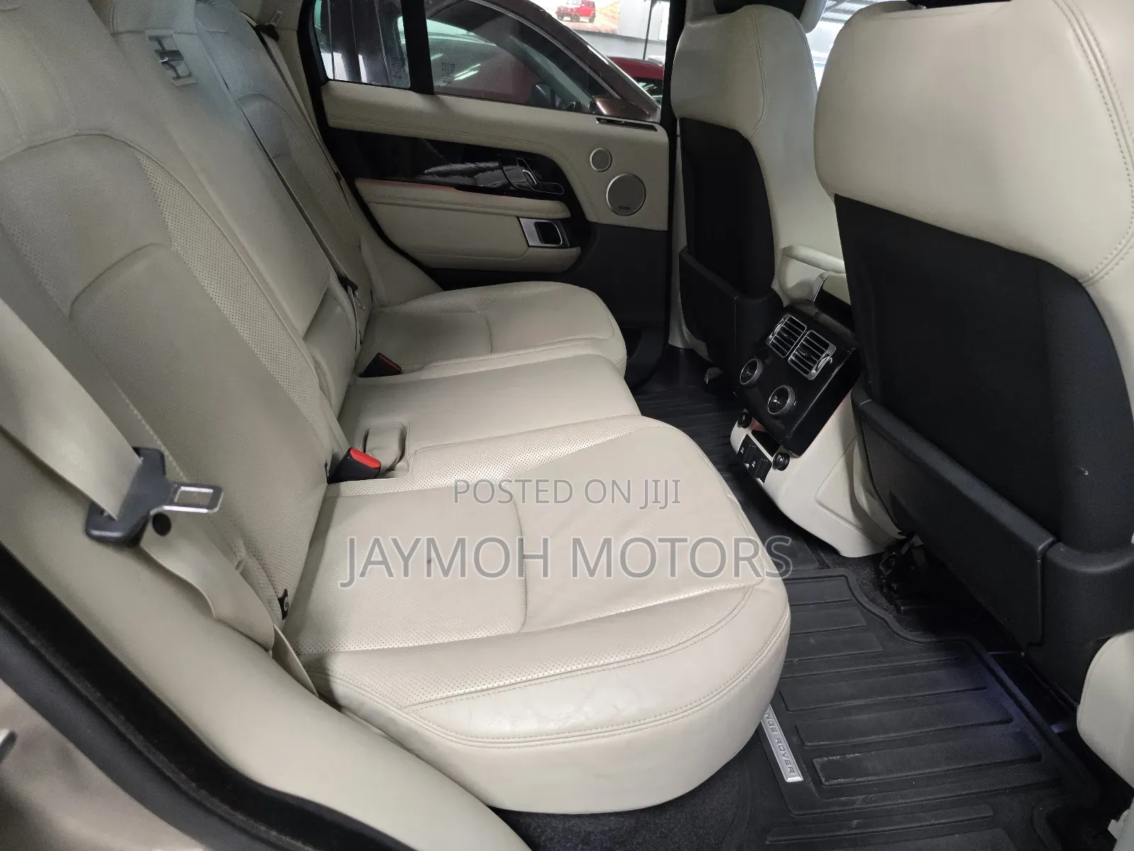Land Rover Range Rover Vogue 2020 Gold