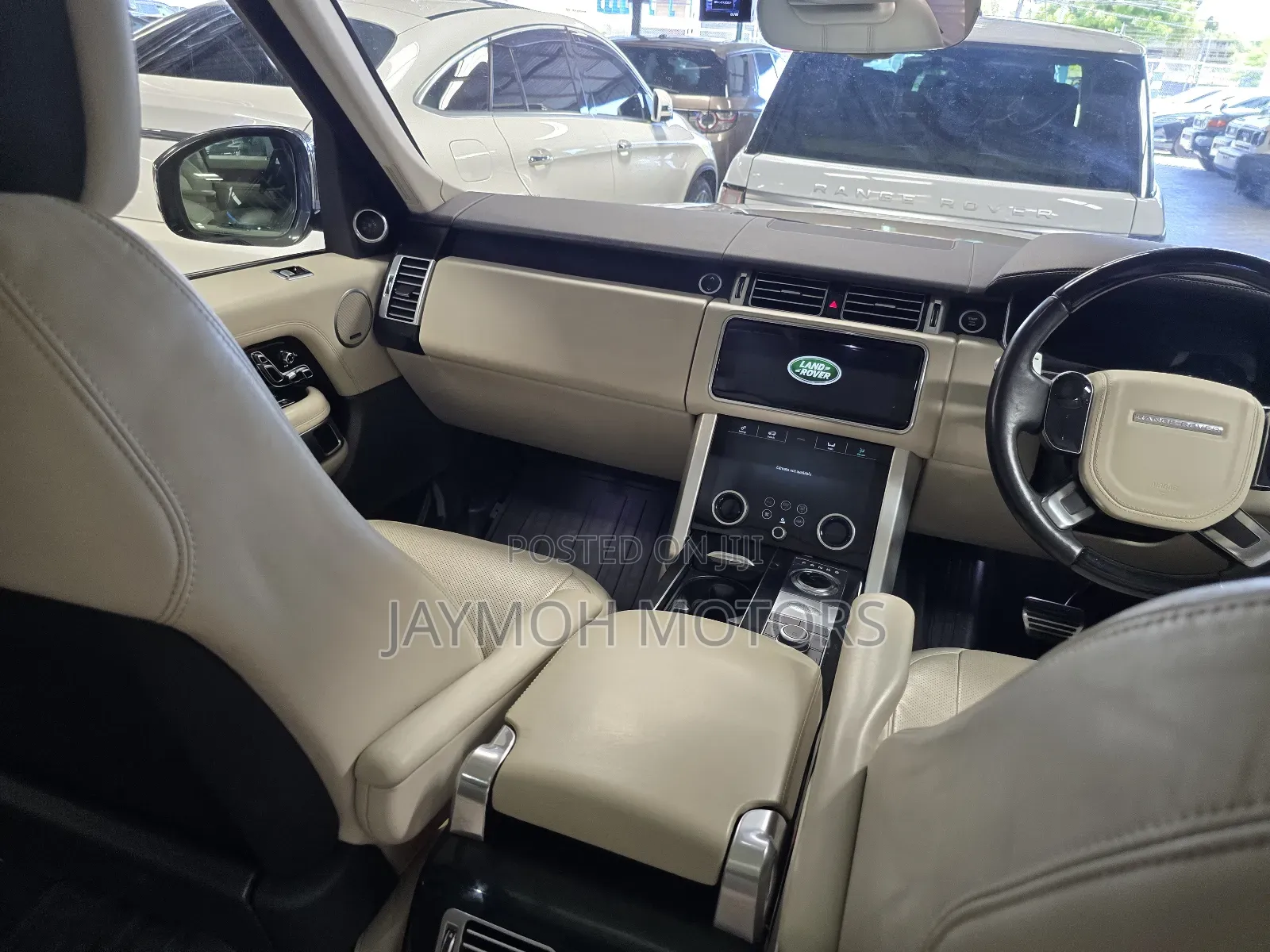 Land Rover Range Rover Vogue 2020 Gold