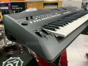 Yamaha 61-key Arranger Digital Keyboard