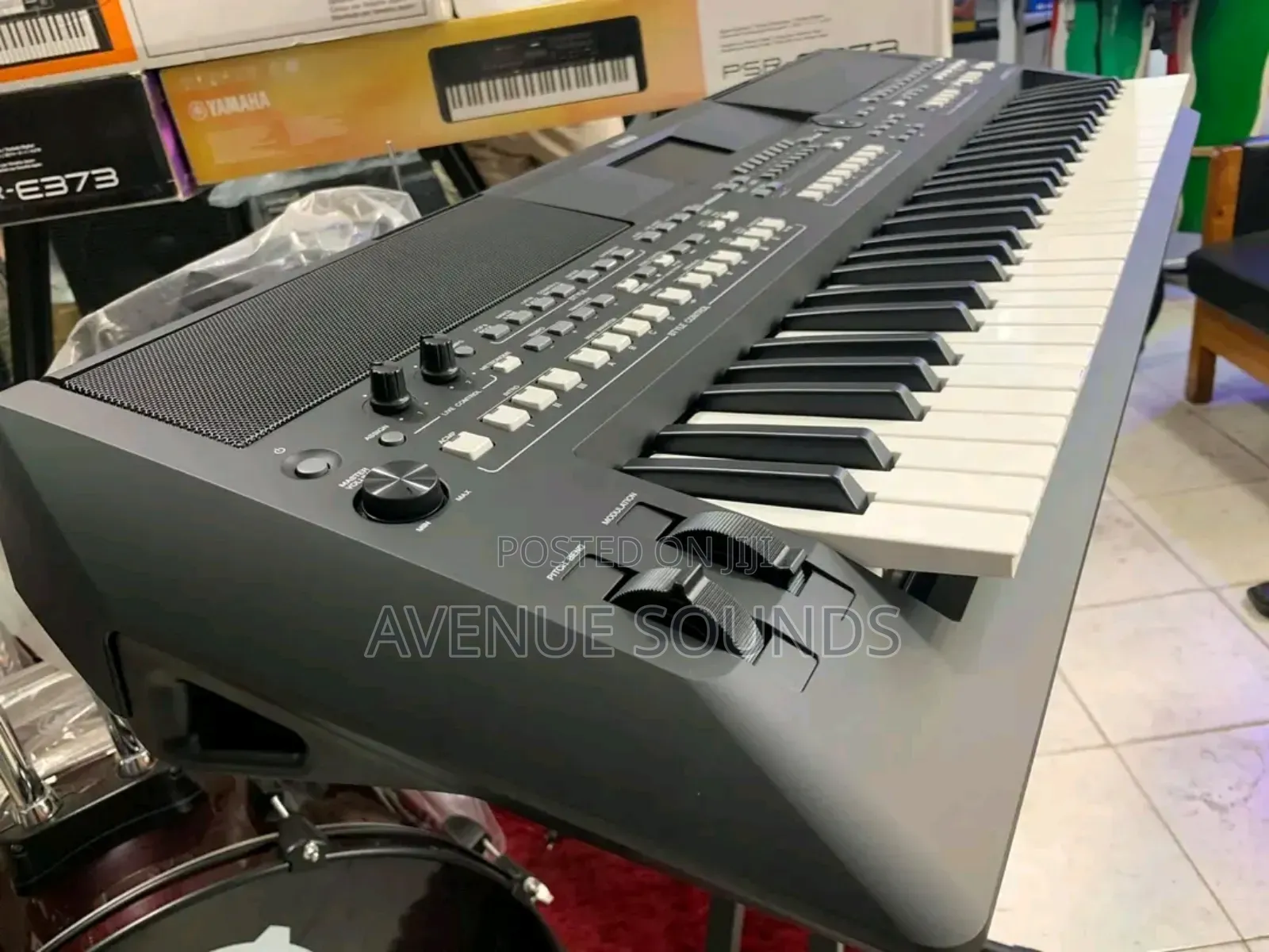 Yamaha 61-key Arranger Digital Keyboard