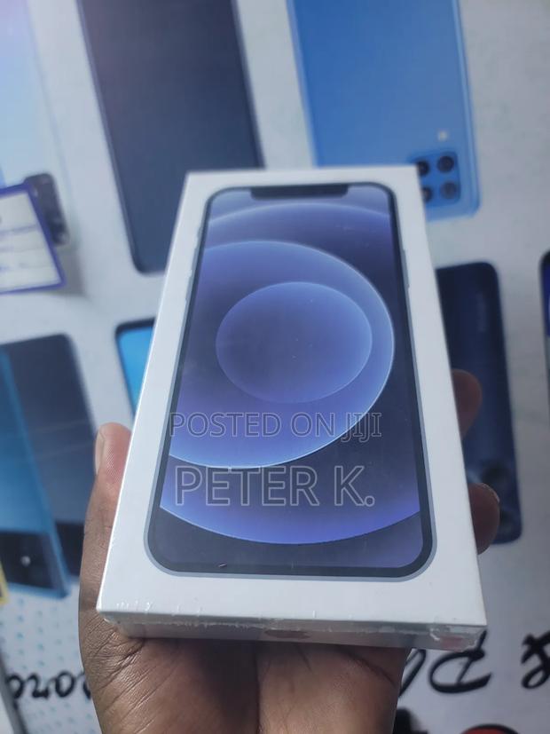 New Apple iPhone 12 128 GB Black - main view