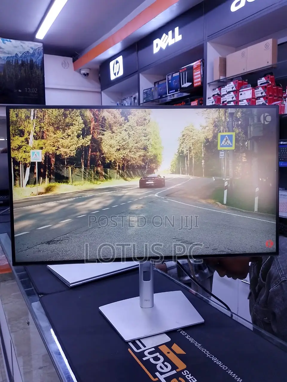 27” Edge to Edge Dell Monitor