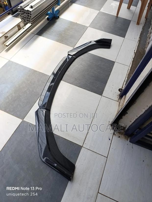 Carbon Fibre Universal Car Front Lip Splitter Guard - main view