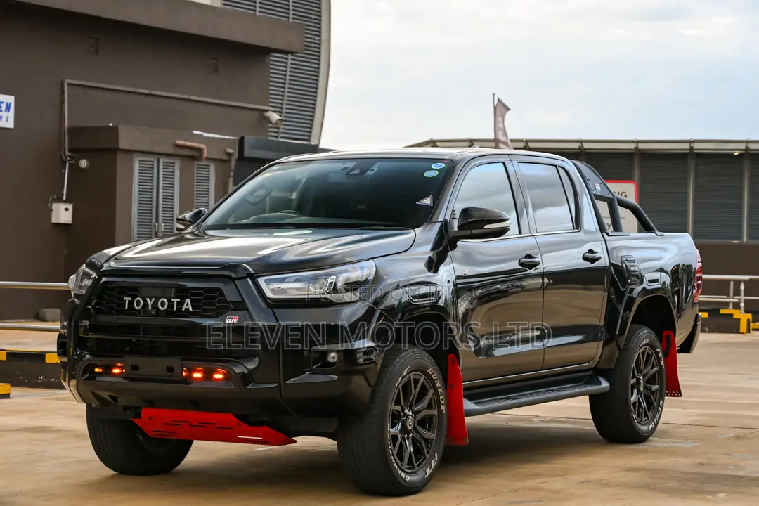 Toyota Hilux 2022 Black
