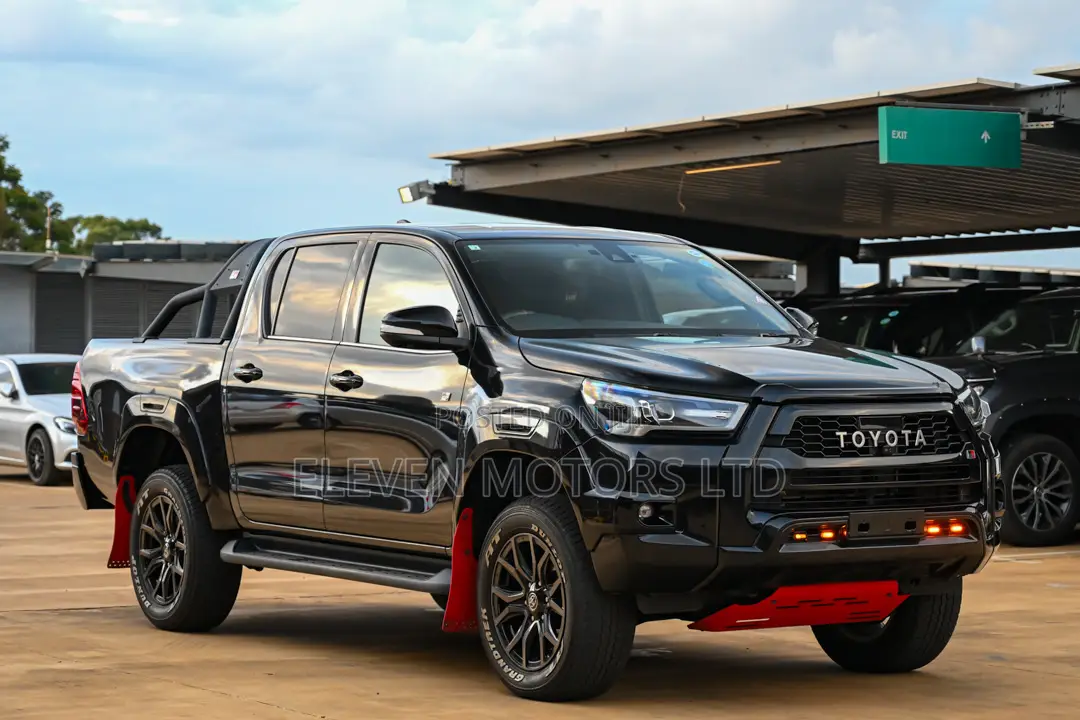 Toyota Hilux 2022 Black