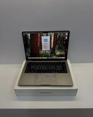Laptop Apple MacBook Pro 2020 M1 16GB Apple M1 Pro SSD 1T