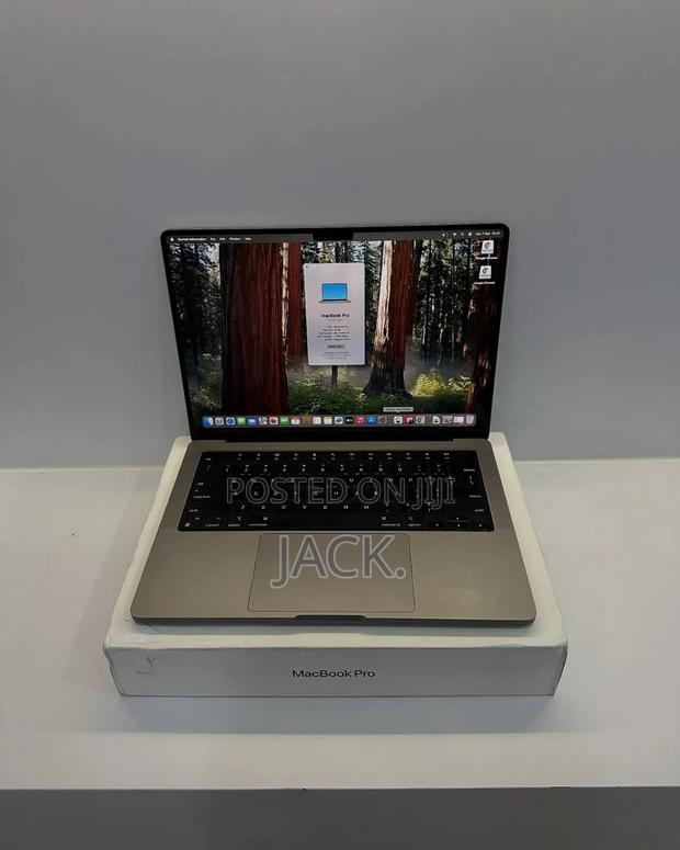 Laptop Apple MacBook Pro 2020 M1 16GB Apple M1 Pro SSD 1T