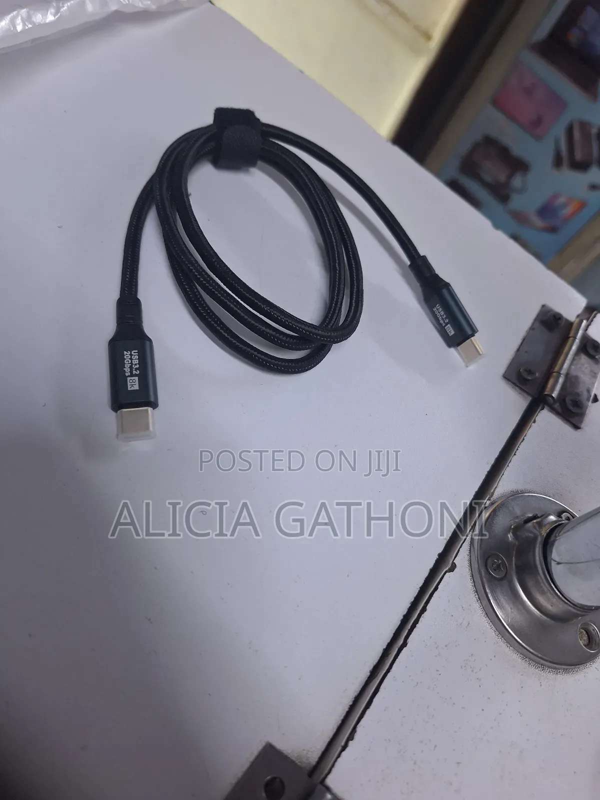 Type C to C Cable.The Cable Is 1mtr.It Is for Display and Charging