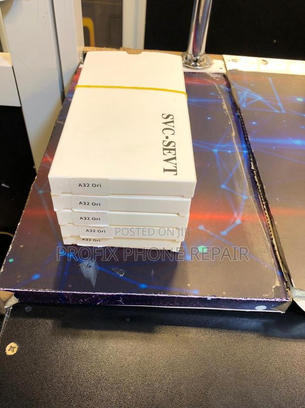 Original Samsung A32 Broken Screen Replacement And Installation - thumbnail 2
