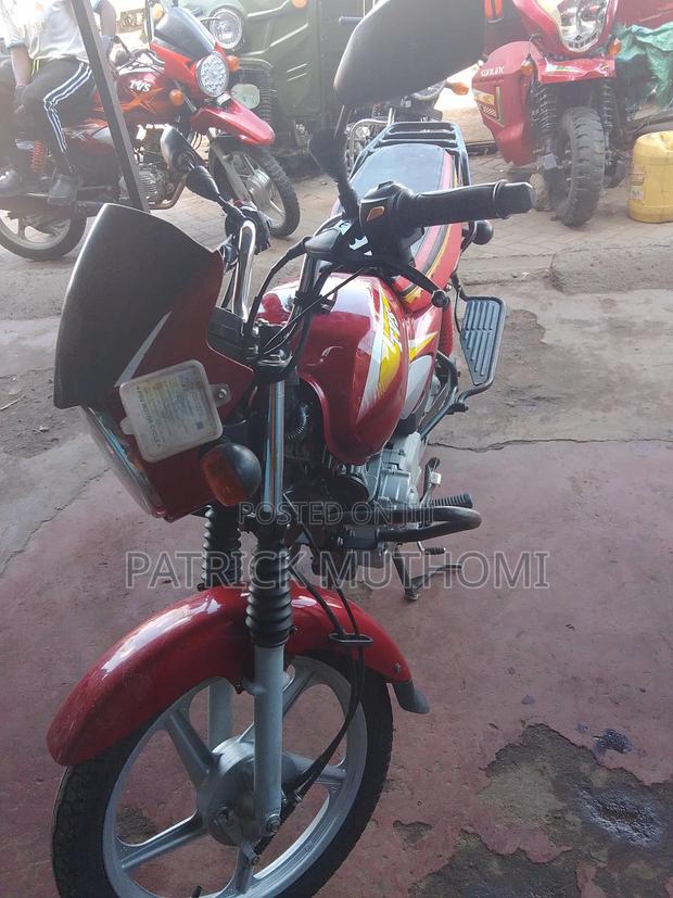 TVS HLX Plus ES 2024 Red - thumbnail 2
