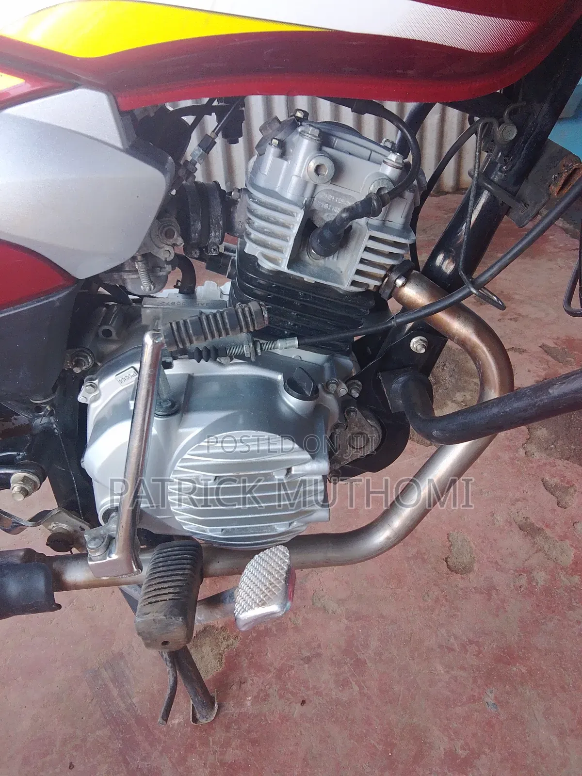 TVS HLX Plus ES 2024 Red