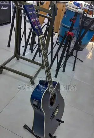 Semi Acoustic Size 41 Proffesional Fender Guitar
