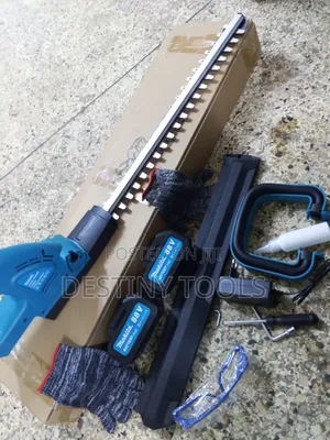 Makita Cordless Hedge Trimmer