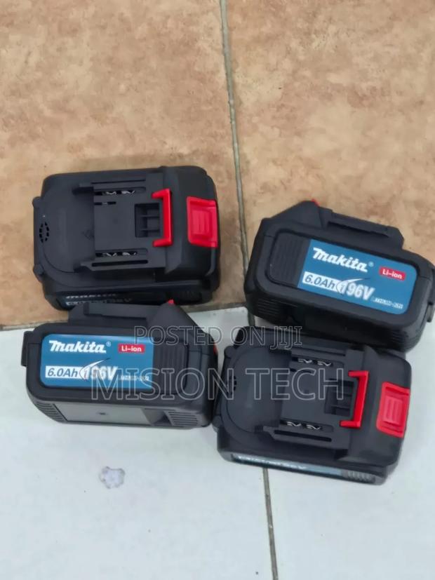 Makita Max Lithium-Ion Rechargeable Battery 