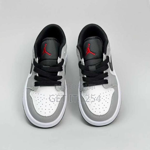 Kids Nike DunkSmoke GraySize:22,23,24,25,33,34,36 - main view